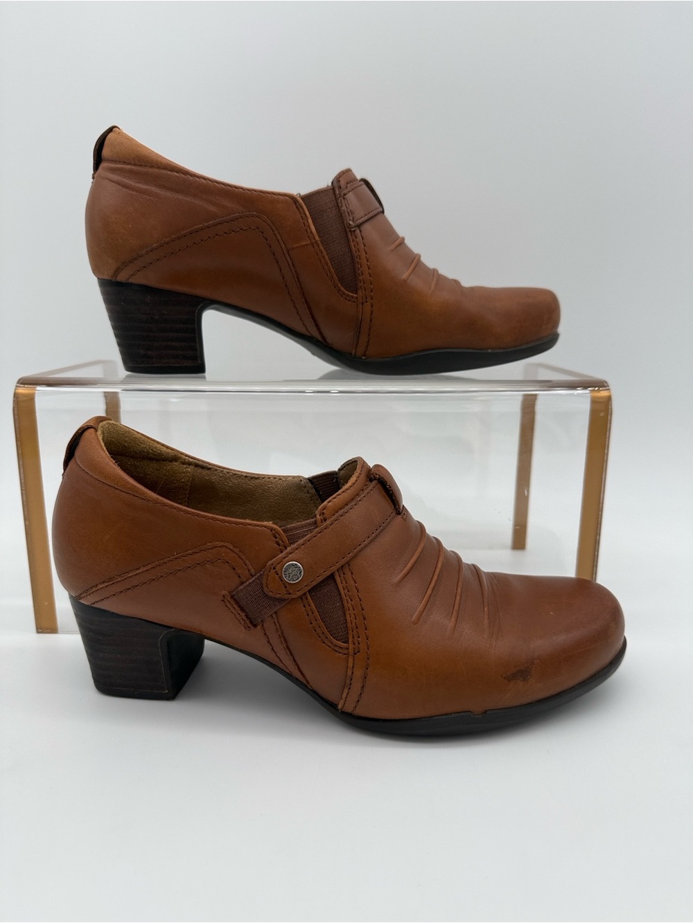 Clark’s Artisan Rosalyn Nicole Tan Comfort Slip On Leather Shoes